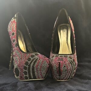 Shi by JOURNEYS Black and Pink Rhinestone Heels